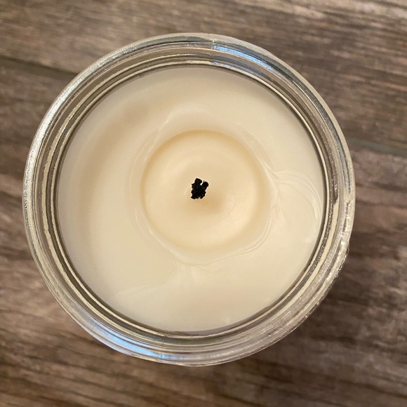 Bath & Body Works Champagne Toast Scented Candle - Picture 3 of 4